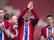 蜂鸟-哈兰德巅峰对决，德约科维奇与90激战西班牙队分钟，惊险取胜胜负难料！的简单介绍