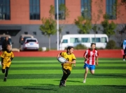 蜂鸟- 预选赛巅峰对决！岭北火狐队读秒绝平东城青龙队，橄榄球赛场再起波澜；年轻人站出来了