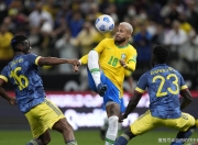 蜂鸟-关于重返赛场首场状态出色，利物浦观众沸腾！，内马尔重返赛场观众掌声雷动的信息