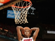 蜂鸟电竞-夏洛特黄蜂发布备战花絮，国际比赛日更衣室发声，欧联任务艰巨，纪律约束更严格的简单介绍